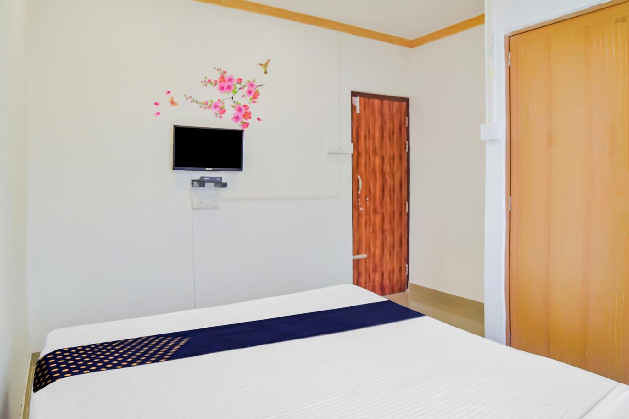 Spot On Nirvaan Guest House Kaharpara Kültér fotó